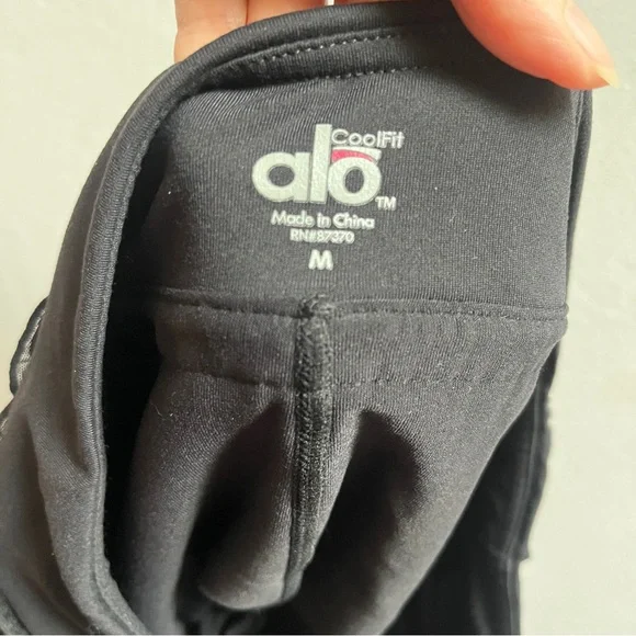 Alo Yoga Black CoolFit Tennis Skort Built-In Shorts & Pockets Size Medium - Picture 5 of 7